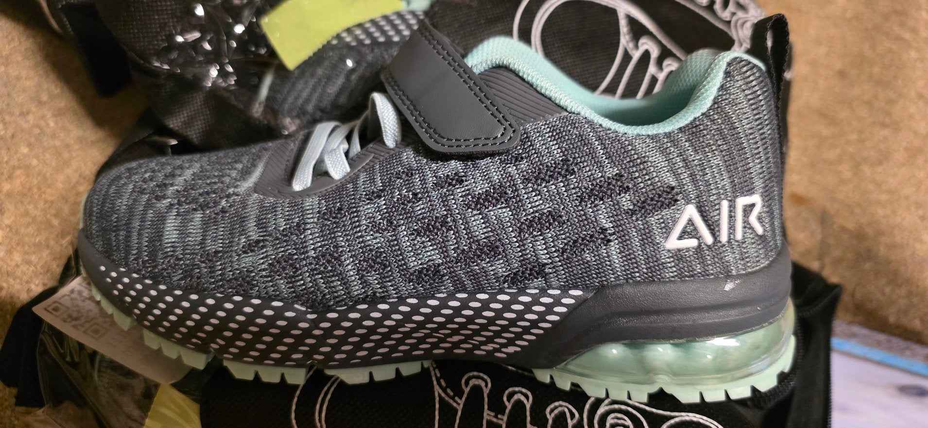 Kids Trainers Boys Girls School Shoes Breathable Child Sneaker Lightweight Running Trainers (Size 10)